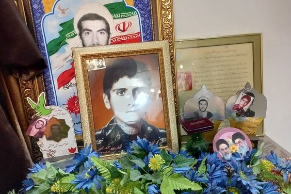 الگوی رفتاری پسرانم آیت‌الله دستغیب بود