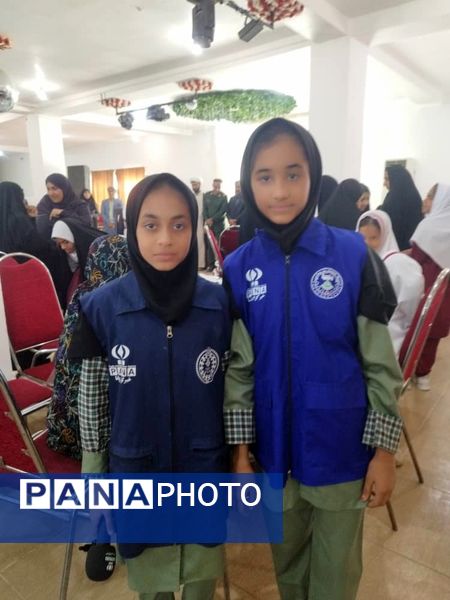 آیین رونمایی از کتاب دانش‌آموزان میناب