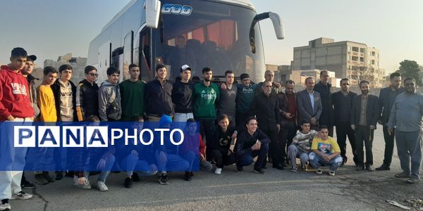 آخرین کاروان دانش‌آموزان پسر ناحیه ۴ کرج به اردوی راهیان نور 