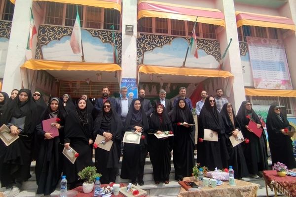 گرامیداشت روز معلم در مدرسه شاهد شهید سلطانی ناحیه ۱کرج 