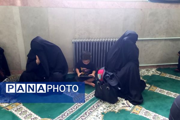 نوجوانان در مسیر حضرت قاسم (ع)، مراسم «احلی من العسل» در دبستان شیخ جنید (ره)