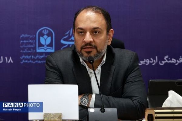مساله پرورشی باید به سمت عموم دانش‌آموز حرکت کند/ دانش‌آموزان باید میدان‌دار فعالیت‌ها باشند، نه صرفا مخاطب‌