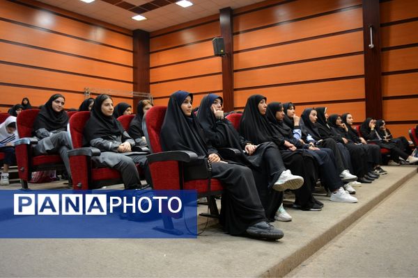 مدرسه انقلاب در بهارستان‌دو به ایستگاه پایانی رسید