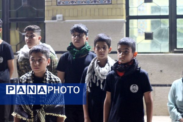 راه را باز نمایید...محرم آمد