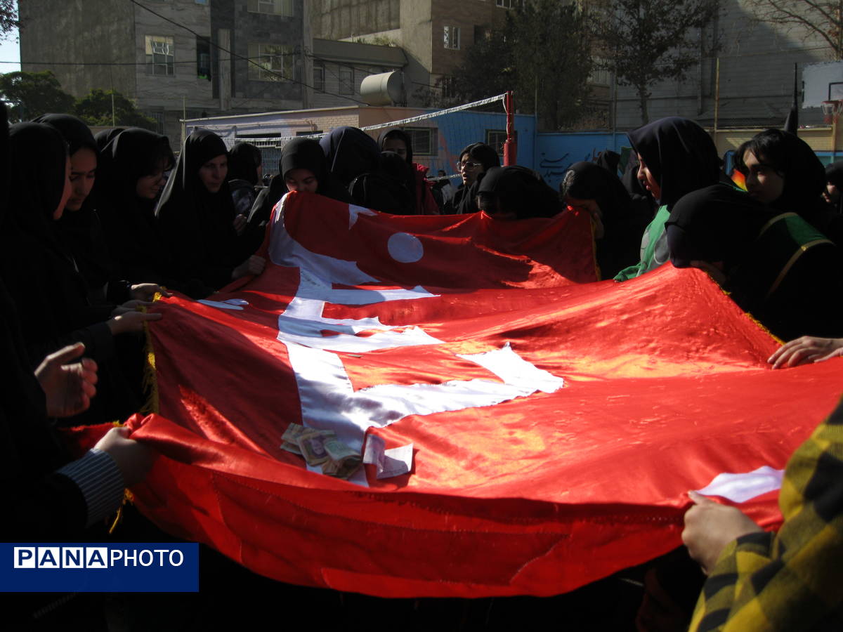 دبیرستان سردار شهید قاسم سلیمانی میزبان شهید گمنام شد
