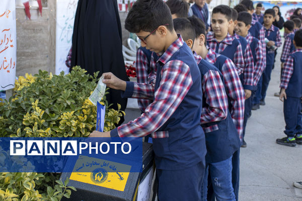 برگزاری آیین نمادین «جشن عاطفه‌ها» در مدارس شهرستان محلات