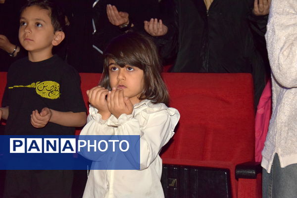 اجرای تئاتر سیاه و سفید به‌مناسبت شهادت حضرت زهرا(س) در کانون پرورش فکری کودکان و نوجوانان البرز