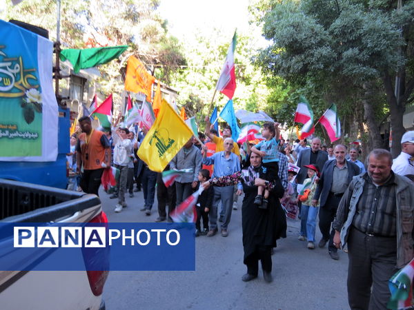 بازدید مدیرکل آموزش پرورش استان خراسان شمالی از غرفه‌های غدیرخم در بجنورد