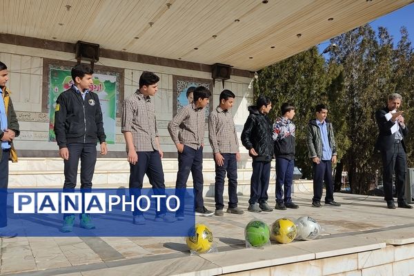 دومین روز از اردوی تمشک در شهرستان خمین 