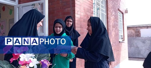 تجلیل از دانش آموزان چادری دبیرستان مادرمهربان خلیل آباد