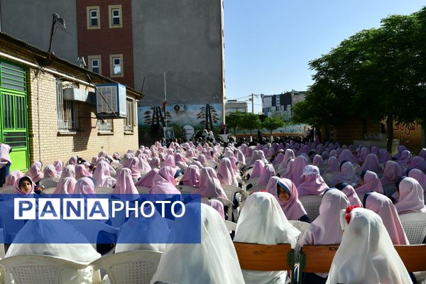  "سپاس معلم"  در مدرسه حاج حسن اسدی شهر فیض آباد مه‌ولات