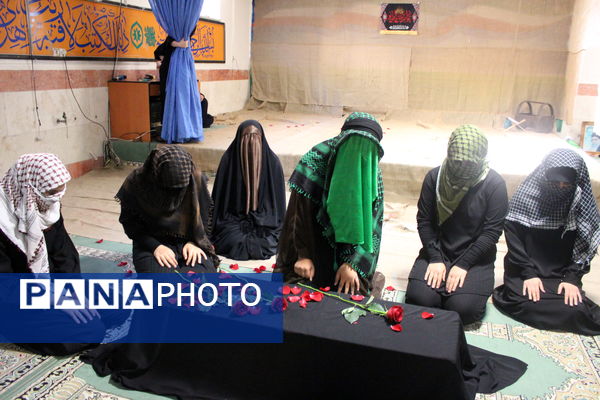 برگزاری تئاتر «یاس پژمرده» در دبیرستان سردار شهید قاسم سلیمانی