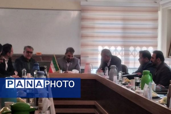 جلسه هم‌اندیشی معاونان پژوهش و توسعه منابع مناطق ۲۱ گانه شهرستان‌های تهران 