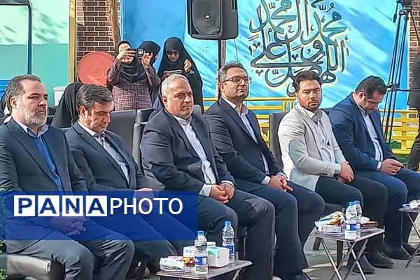 آیین نواختن زنگ پژوهش در ناحیه دو شهرری 