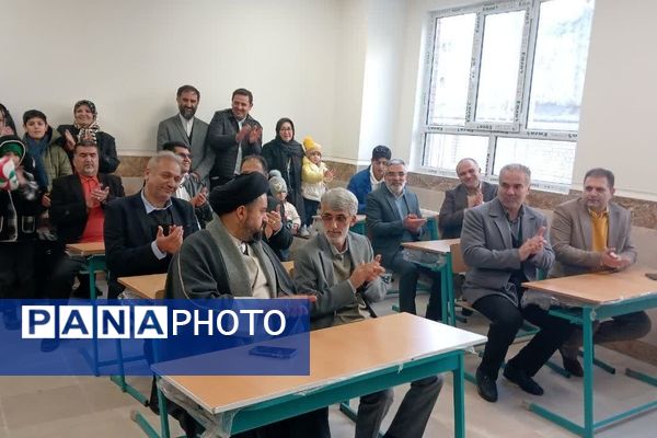 آیین افتتاح مدرسه ۱۲ کلاسه خیری, مشارکتی زنده یاد حاج فضل الله حریریان در محمد شهر کرج