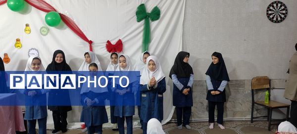 برگزاری جشن روز پدر در مدرسه شهید خاقانی شهرستان شیروان