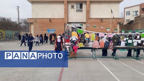 نمایشگاه دست‌ساخته‌های ورزشی و چالش عکس و لباس دوران کودکی و دلنوشته در مدرسه دخترانه ضحی ۲ شیروان