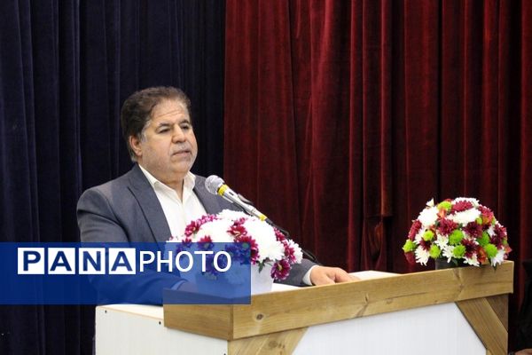 خلاقیت و بهره‌گیری از دانش روز در مدیریت مدارس ضروریست