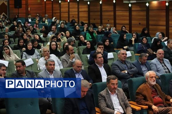 آیین بزرگداشت مقام پرستار و شهدای سلامت در شهرستان ری