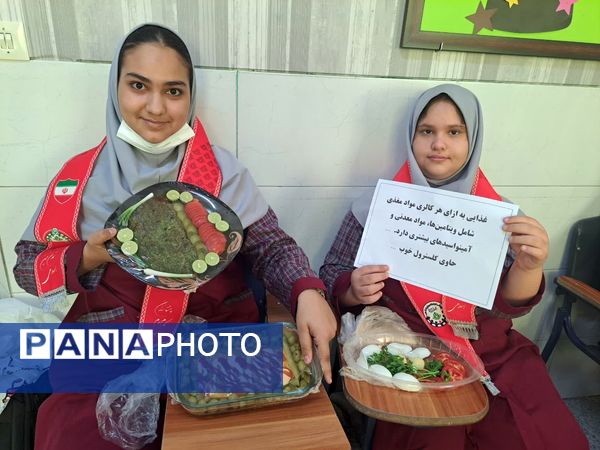 جشن روز جهانی تخم مرغ در دبستان دخترانه الزهرا یزد