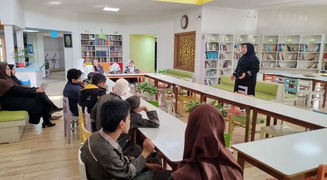 بازدید دانش آموزان مدرسه وکیلی ۴ از کانون پرورش فکری کودکان و نوجوانان شماره یک