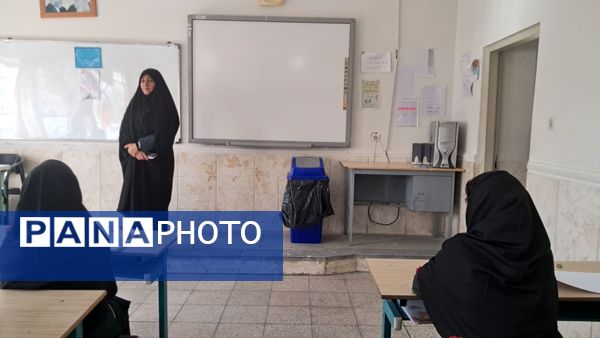 «جشن جوانه‌ها» در دبیرستان حضرت معصومه شهرستان فیروزکوه
