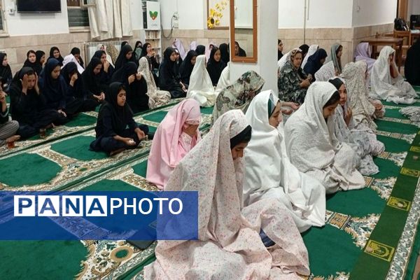 جلسه هفتگی توسل به آقا امام زمان (عج) در خوابگاه دخترانه شهید مجید دهنوی 