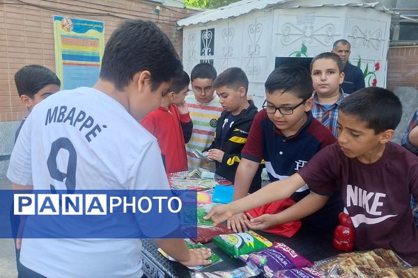 برگزاری بازارچه کسب و کار دانش‌آموزی با مهارت کسب و کار و درآمد و استقلال مالی