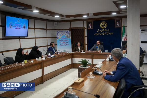 اولین نشست اعضای عمره و عتبات دانش‌آموزی برگزار شد