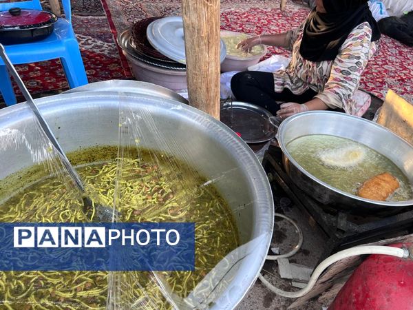 سوغاتی‌سرای شهرکرد در نمایشگاه بین المللی برپا شد

