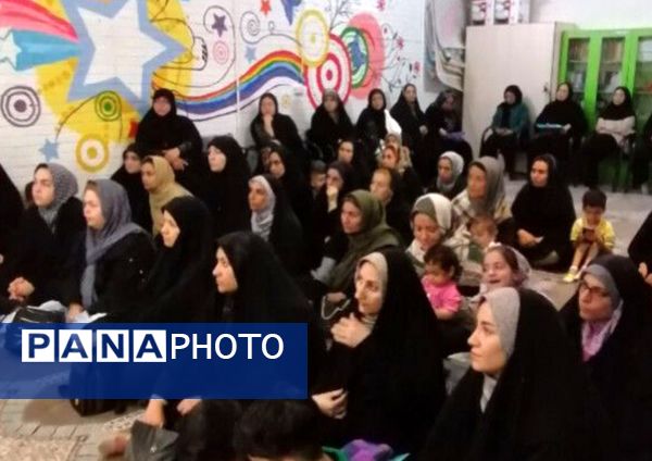 اولین جلسه اولیا و مربیان همراه با انتخابات انجمن اولیا و مربیان در دبیرستان دخترانه میثاق