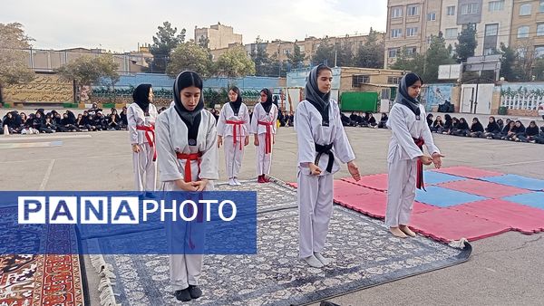 المپیاد ورزشی درون مدرسه ای در دبیرستان صدیقه 1 مشهد