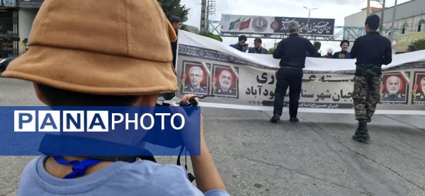 دسته‌روی بسیجیان عزادار حسینی در محمودآباد