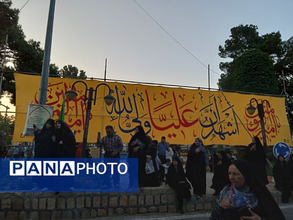 شروع حرکت راهیان عشق از میدان بی بی شطیطه تا مسجد جامع  