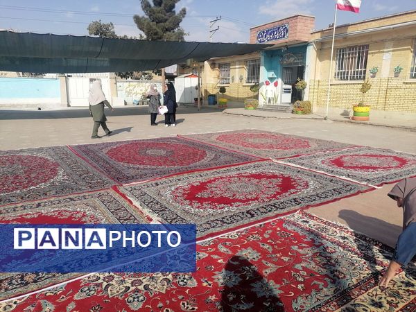 اقامه نماز باران  در دبستان ناهید نخودی 