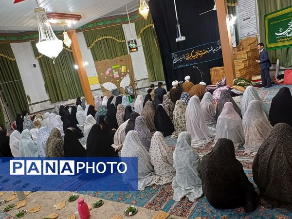 حضور ۷۲ دانش‌آموز دختر معتکف به نیت ۷۲ شهید کربلا در مسجد باب الحوائج شیروان