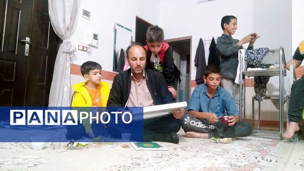 مراسم قرائت قرآن و تجلیل از مادر شهید در روستای بزنجرد خلیل آباد