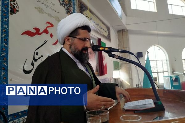 گرامیداشت سالروز ورود امام خمینی به میهن در نماز جمعه گلوگاه 