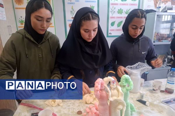 برگزاری مسابقات و درخشش نخبگان جوان در رقابت علمی دبیرستان هیات امنایی مقربی