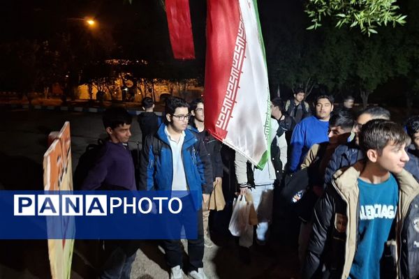 حضور دانش‌آموزان ناحیه دو شهرری در اردوی راهیان نور 