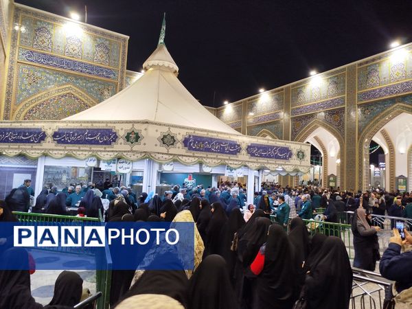 چراغانی دل‌ها در جوار بارگاه رضوی به مناسبت میلاد مولای متقیان  