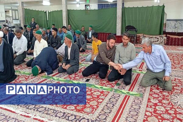 اقامه نماز جمعه در هفته دفاع مقدس  در شهر بار نیشابور