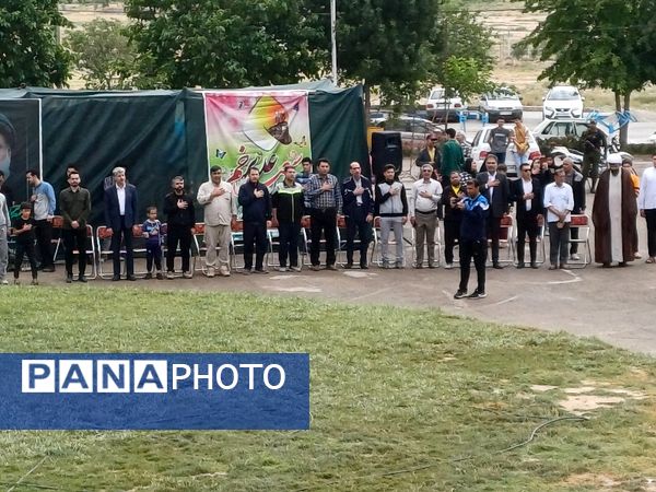 پیاده‌روی خانوادگی به مناسبت دهه امامت و ولایت در شهرستان شیروان 