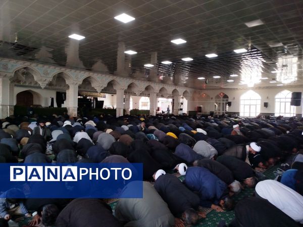 نماز جمعه شهرستان کاشمر با حضور پر رنگ مردم ترشیز کهن برگزار شد 