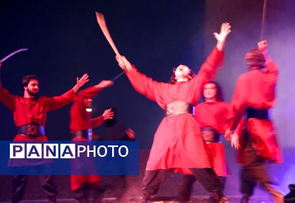 نمایش بزرگ بومی میدانی «سرزمین خورشید» در خراسان شمالی 