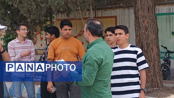 بازدید دانش‌آموزان دبیرستان شاهد ابوذر غفاری نیشابور از افلاک نمای نیشابور