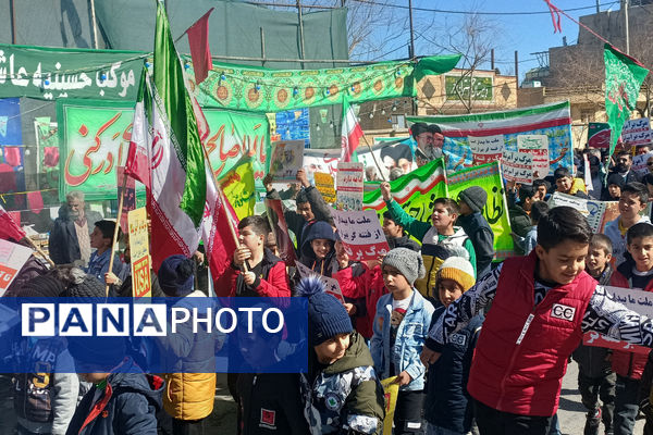 مردم شهر صغاد حامی آرمان‌های انقلاب با حضور در راهپیمایی ۲۲ بهمن