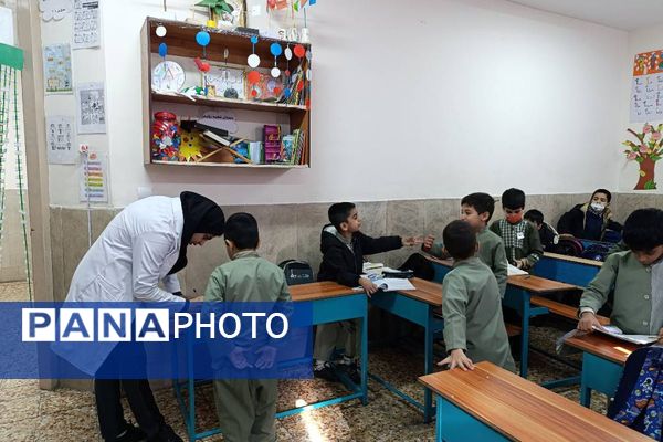 ارتقای آگاهی دانش‌آموزان آموزشگاه شهید رجایی با آموزش‌های سلامت و ایمنی زلزله