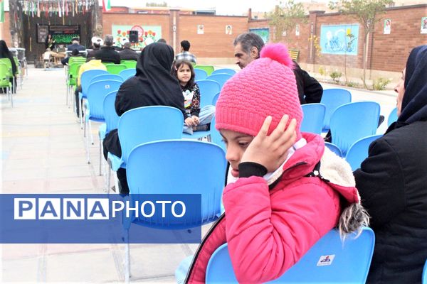 جلوه‌هایی از یادواره شهدا در دبستان استثنایی باغچه‌بان قم