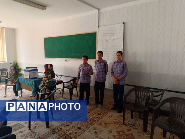   مشاوره و اهدای جوایز به برندگان مسابقه مشاوره